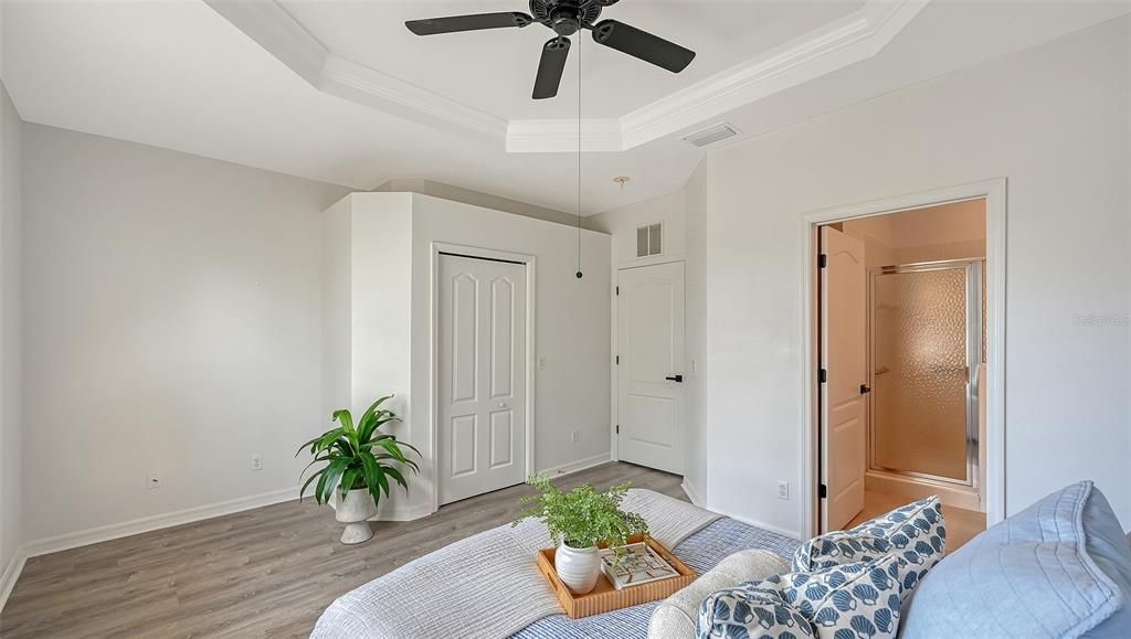 For Sale: $199,995 (2 beds, 2 baths, 1268 Square Feet)