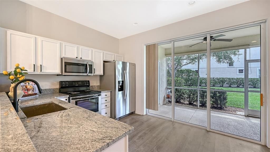 For Sale: $199,995 (2 beds, 2 baths, 1268 Square Feet)