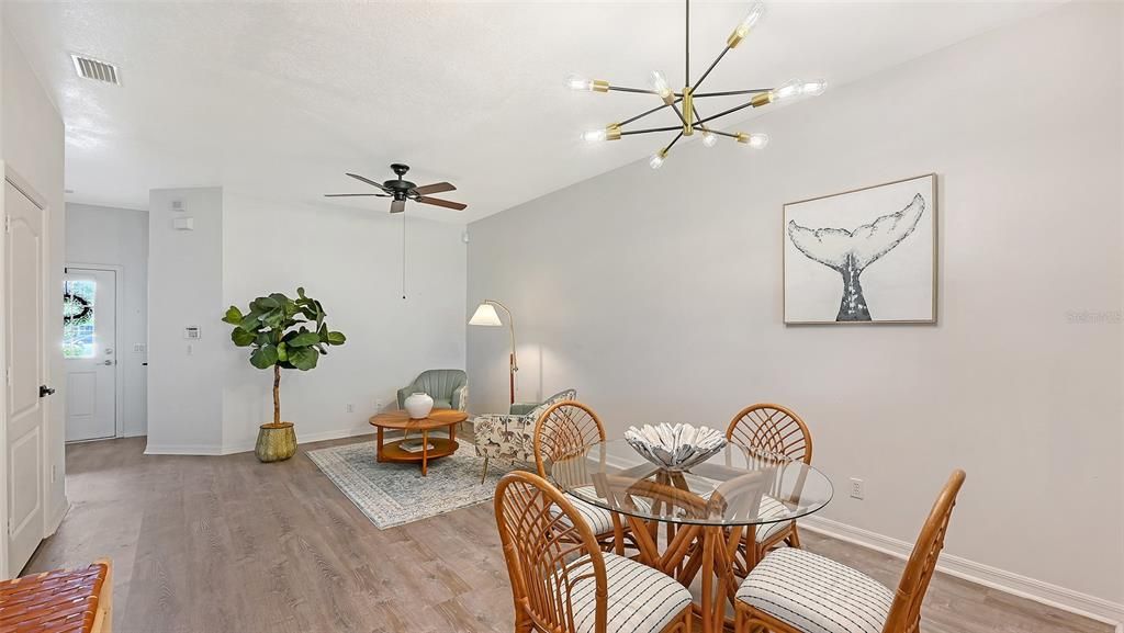 For Sale: $199,995 (2 beds, 2 baths, 1268 Square Feet)