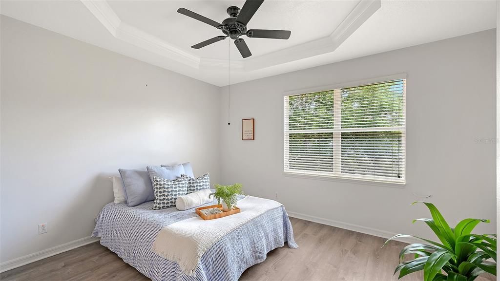 For Sale: $199,995 (2 beds, 2 baths, 1268 Square Feet)