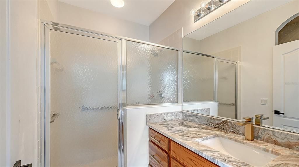 For Sale: $199,995 (2 beds, 2 baths, 1268 Square Feet)
