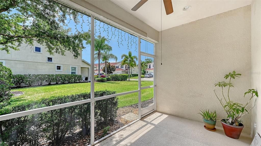 For Sale: $199,995 (2 beds, 2 baths, 1268 Square Feet)