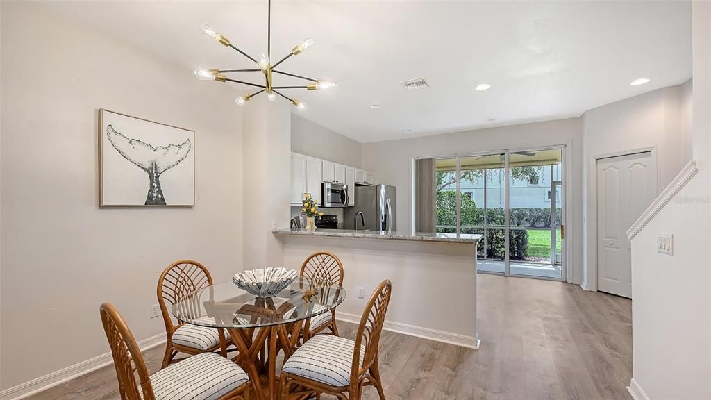 For Sale: $199,995 (2 beds, 2 baths, 1268 Square Feet)