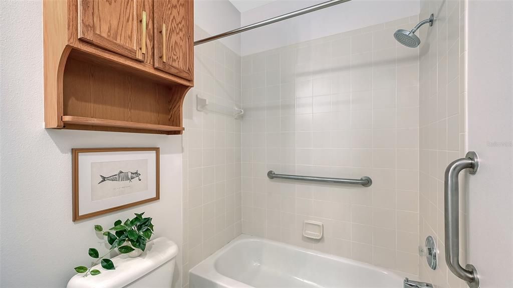 For Sale: $199,995 (2 beds, 2 baths, 1268 Square Feet)