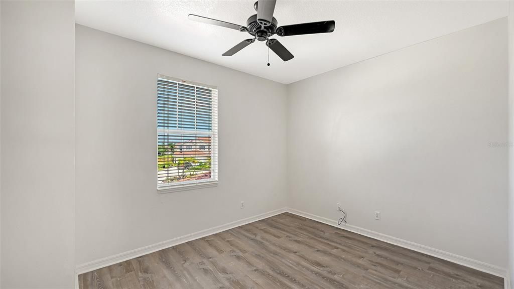 For Sale: $199,995 (2 beds, 2 baths, 1268 Square Feet)