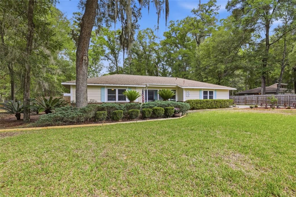 For Sale: $370,000 (3 beds, 2 baths, 1578 Square Feet)