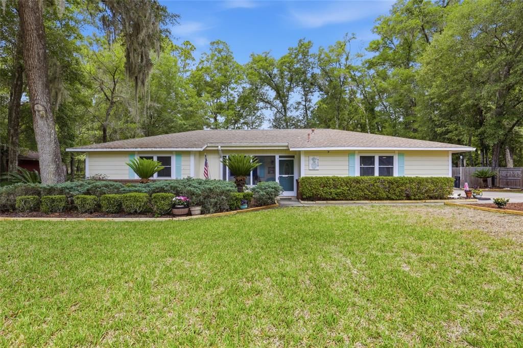 For Sale: $370,000 (3 beds, 2 baths, 1578 Square Feet)