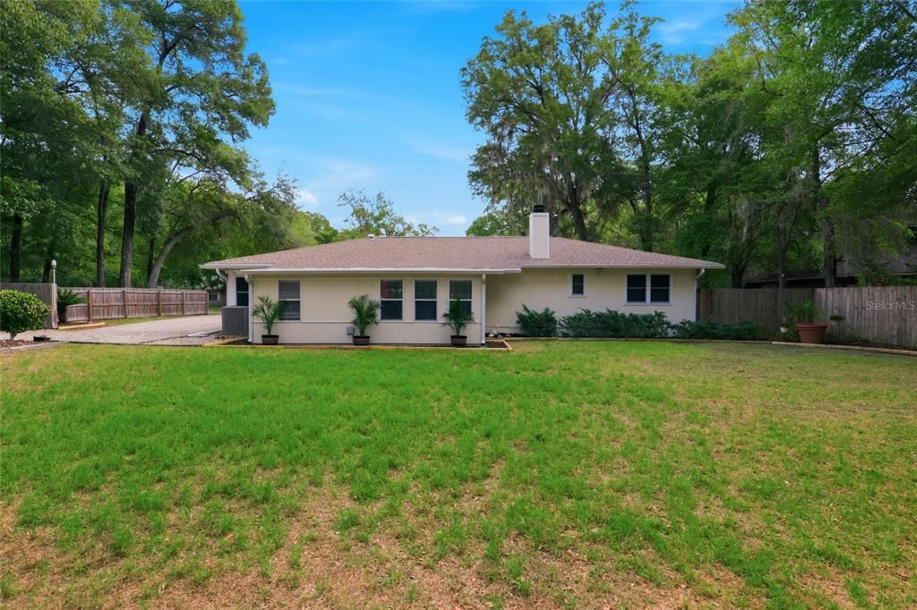 For Sale: $370,000 (3 beds, 2 baths, 1578 Square Feet)