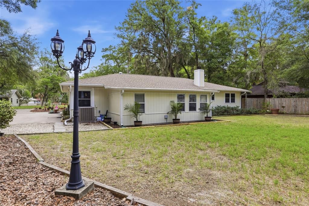 For Sale: $370,000 (3 beds, 2 baths, 1578 Square Feet)