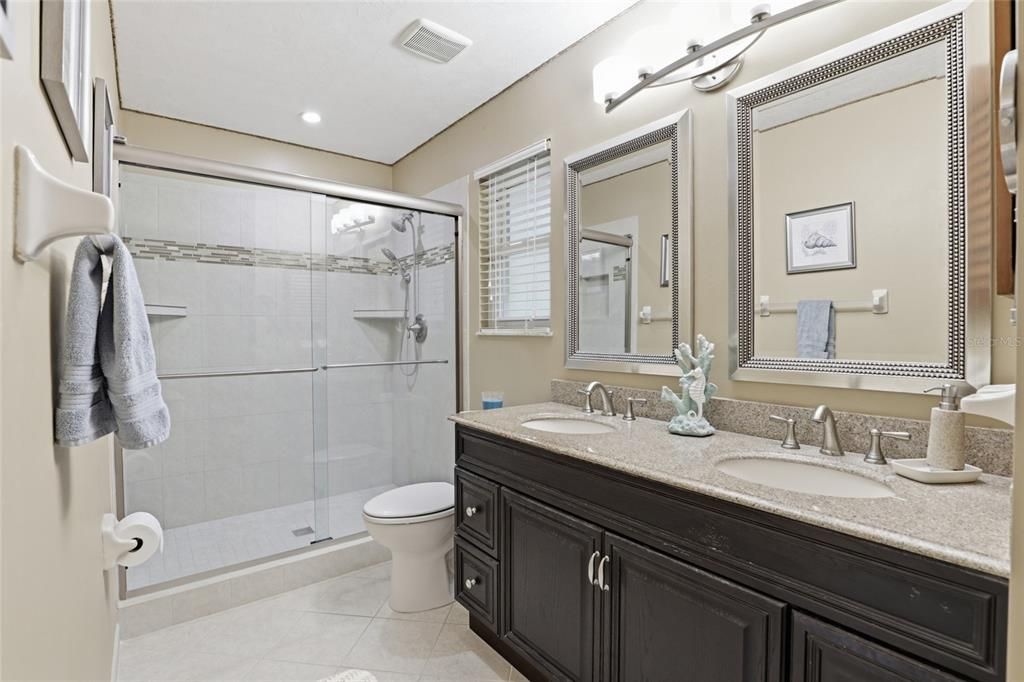 For Sale: $370,000 (3 beds, 2 baths, 1578 Square Feet)