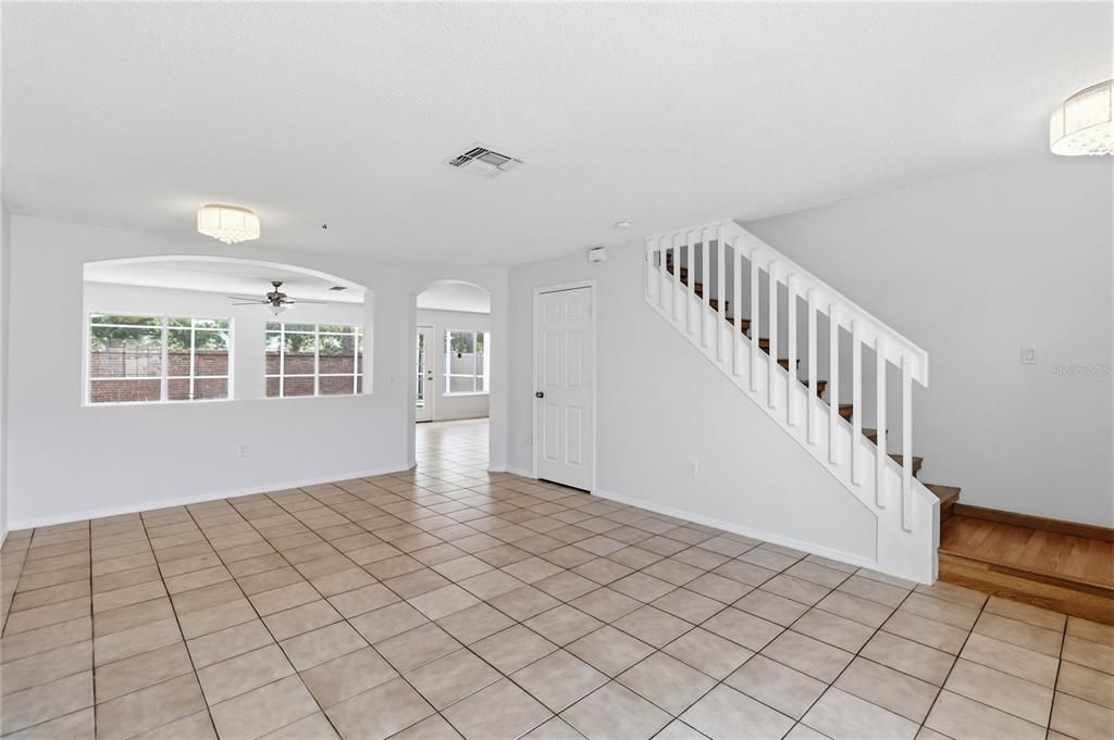 For Rent: $2,900 (4 beds, 2 baths, 1680 Square Feet)