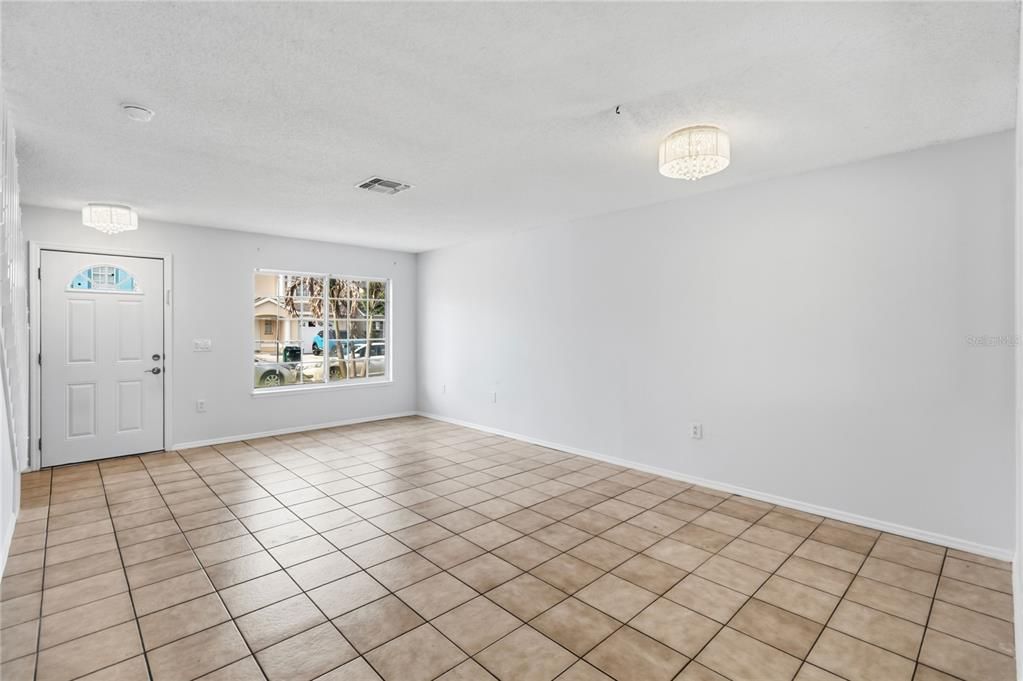 For Rent: $2,900 (4 beds, 2 baths, 1680 Square Feet)