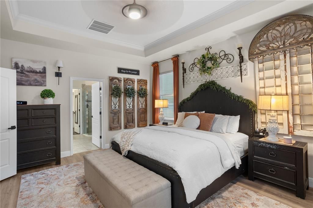 Activo con contrato: $599,000 (4 camas, 3 baños, 2675 Pies cuadrados)