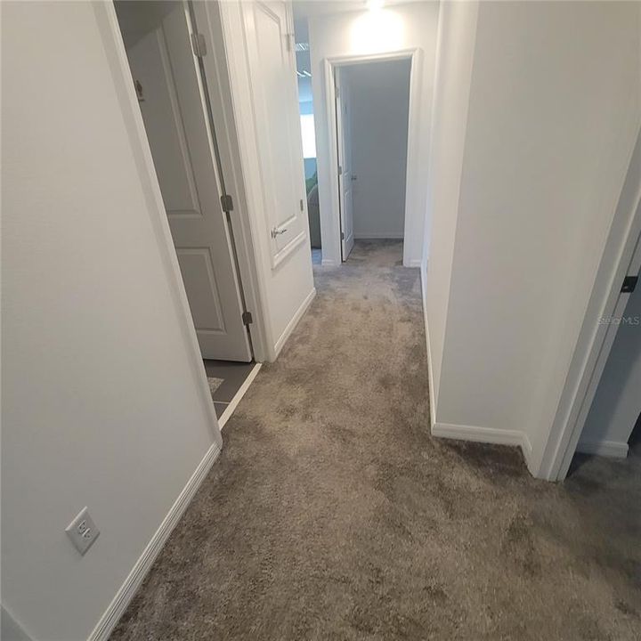For Rent: $3,100 (5 beds, 2 baths, 2370 Square Feet)