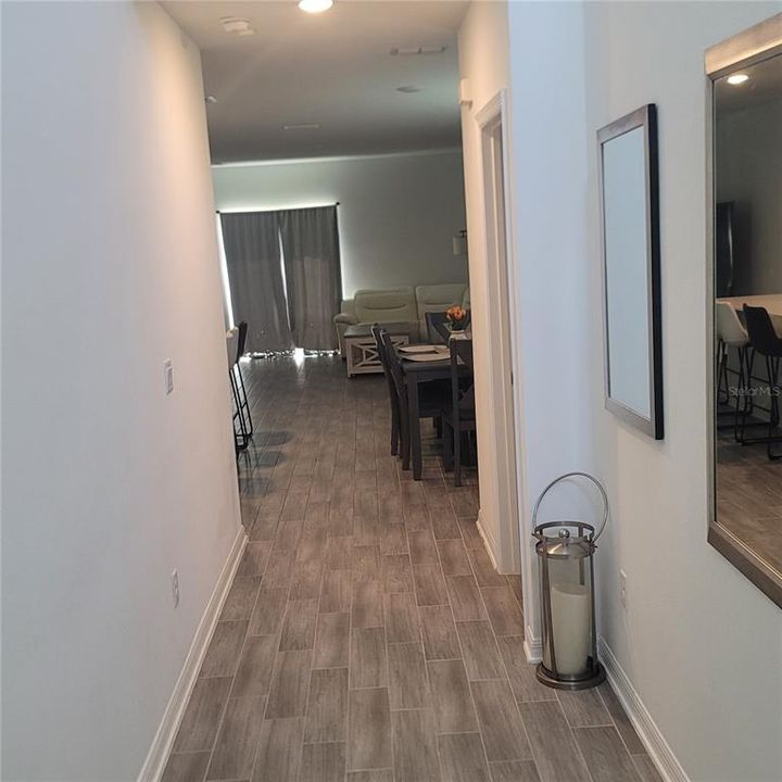 For Rent: $3,100 (5 beds, 2 baths, 2370 Square Feet)