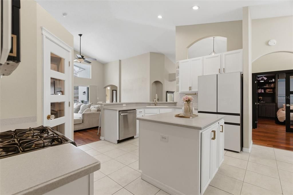 Active With Contract: $579,000 (4 beds, 2 baths, 2565 Square Feet)
