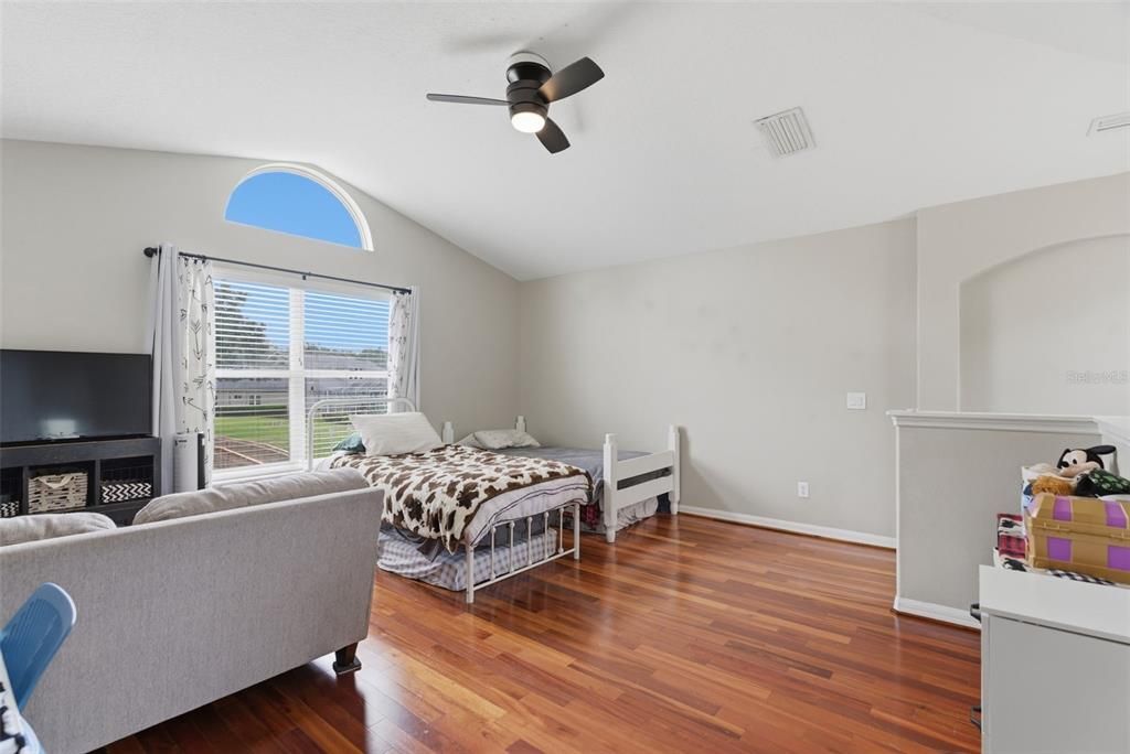 Active With Contract: $579,000 (4 beds, 2 baths, 2565 Square Feet)