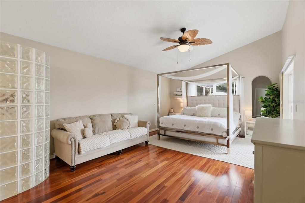Active With Contract: $579,000 (4 beds, 2 baths, 2565 Square Feet)