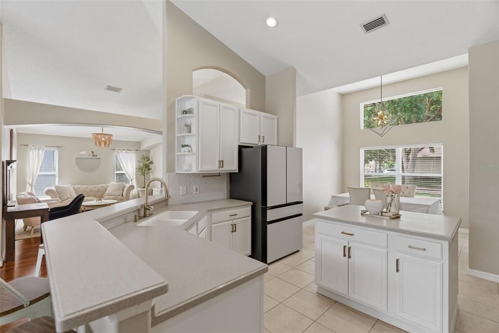 Active With Contract: $579,000 (4 beds, 2 baths, 2565 Square Feet)