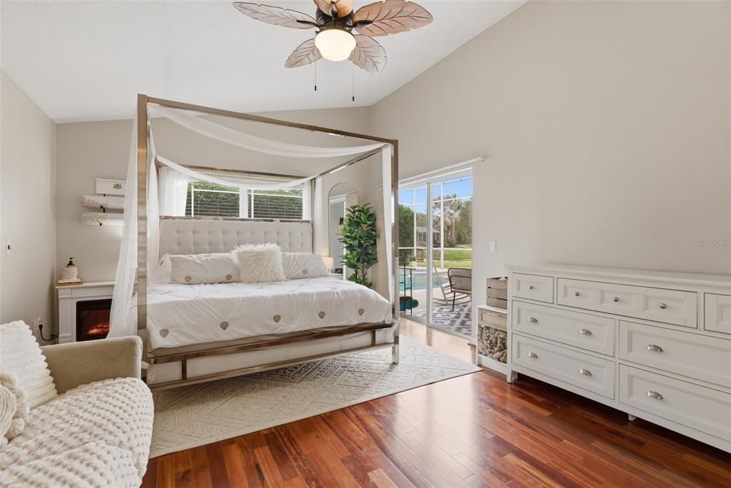 Active With Contract: $579,000 (4 beds, 2 baths, 2565 Square Feet)