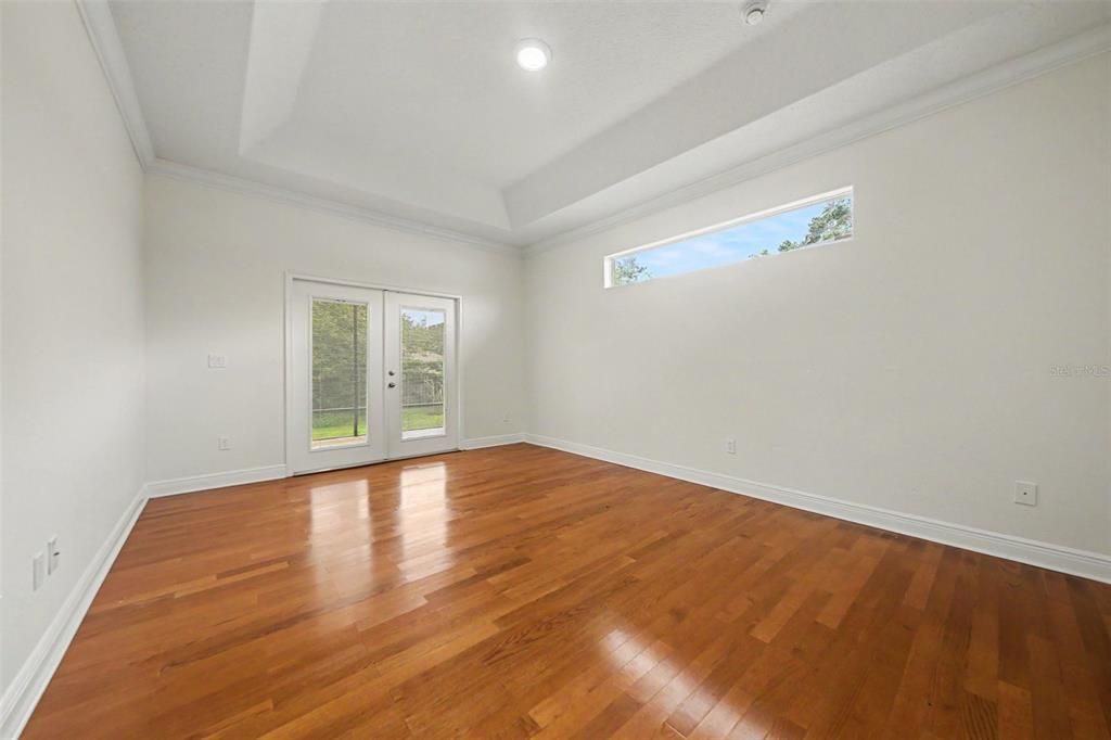 For Sale: $469,900 (4 beds, 2 baths, 2348 Square Feet)