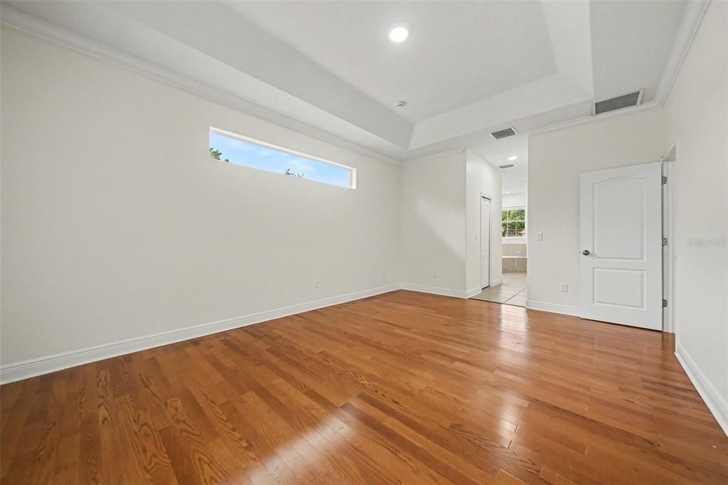 For Sale: $469,900 (4 beds, 2 baths, 2348 Square Feet)