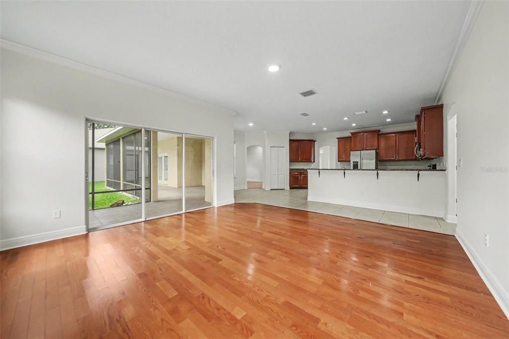 For Sale: $469,900 (4 beds, 2 baths, 2348 Square Feet)