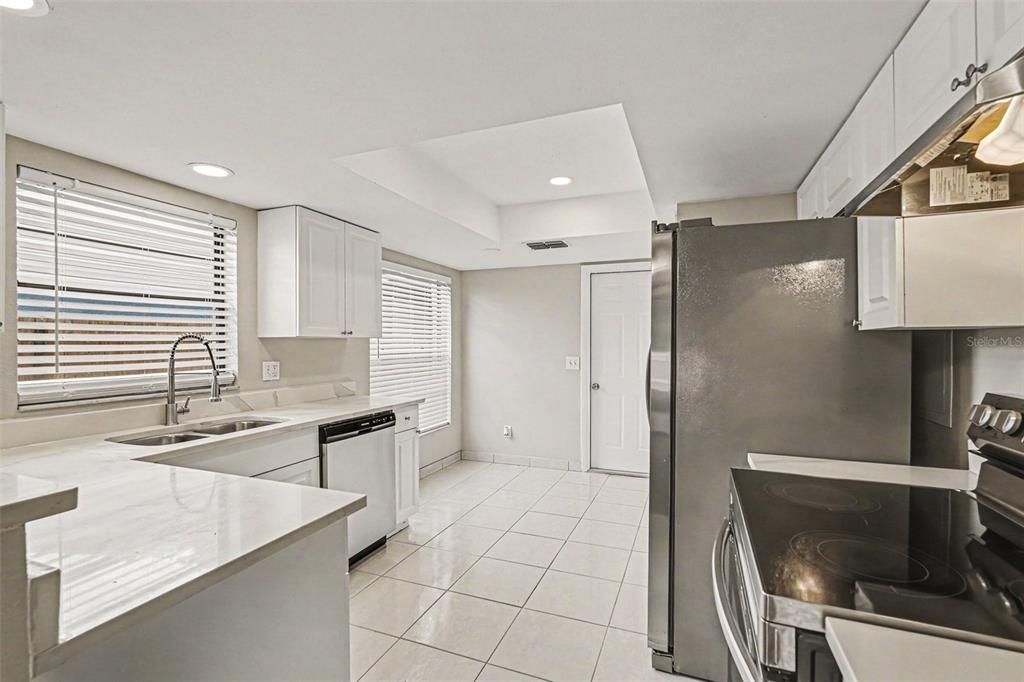 Activo con contrato: $319,900 (3 camas, 2 baños, 1244 Pies cuadrados)