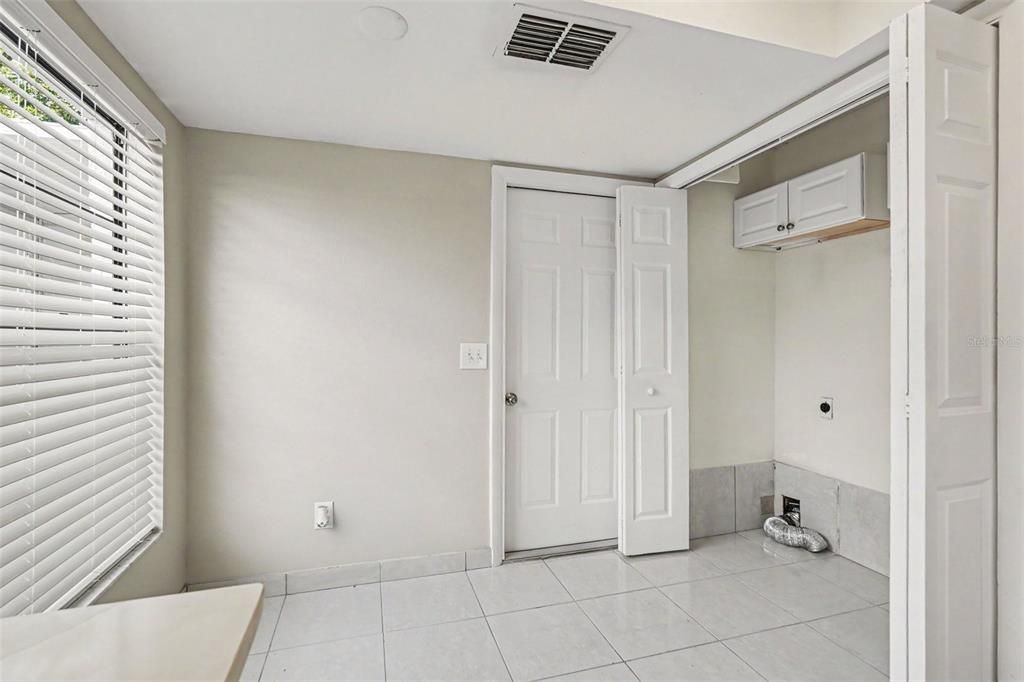 Activo con contrato: $319,900 (3 camas, 2 baños, 1244 Pies cuadrados)