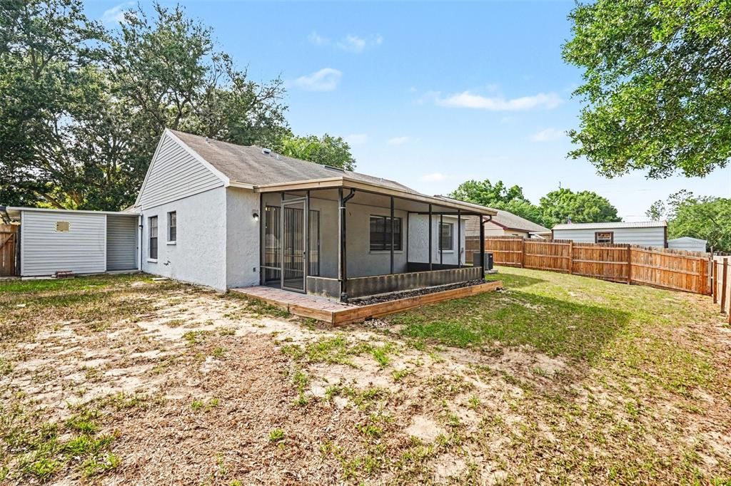 Activo con contrato: $319,900 (3 camas, 2 baños, 1244 Pies cuadrados)