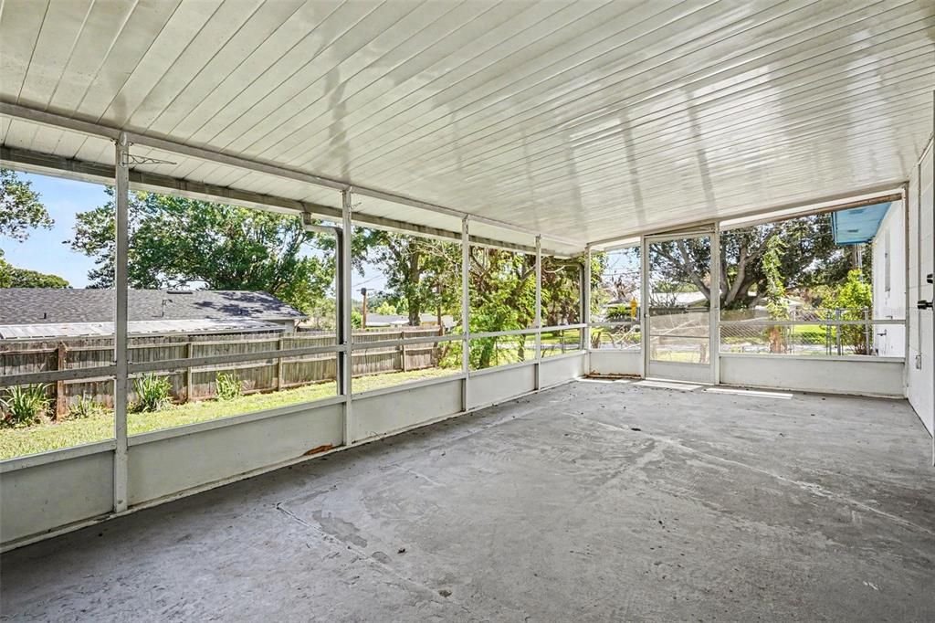For Sale: $324,900 (3 beds, 2 baths, 1626 Square Feet)