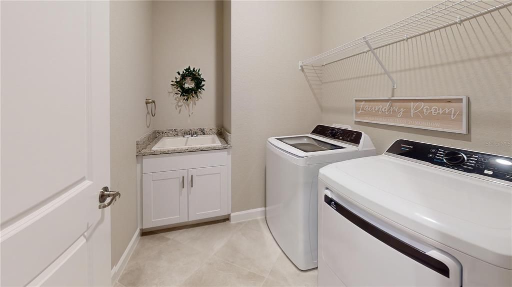 For Rent: $2,800 (3 beds, 3 baths, 2198 Square Feet)
