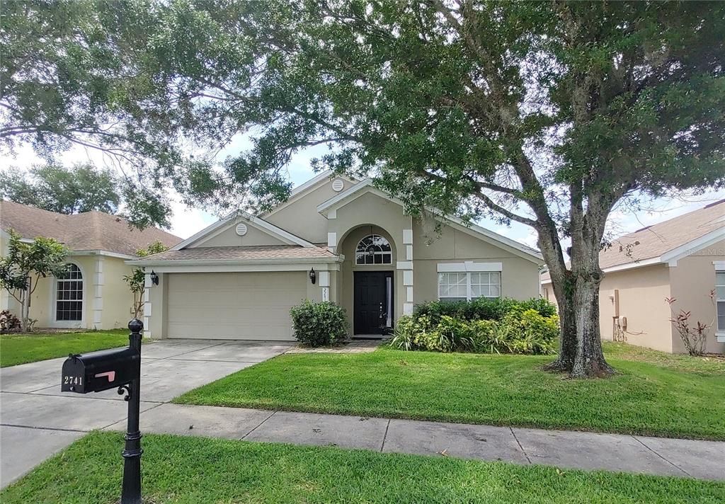 For Rent: $2,650 (4 beds, 2 baths, 2036 Square Feet)
