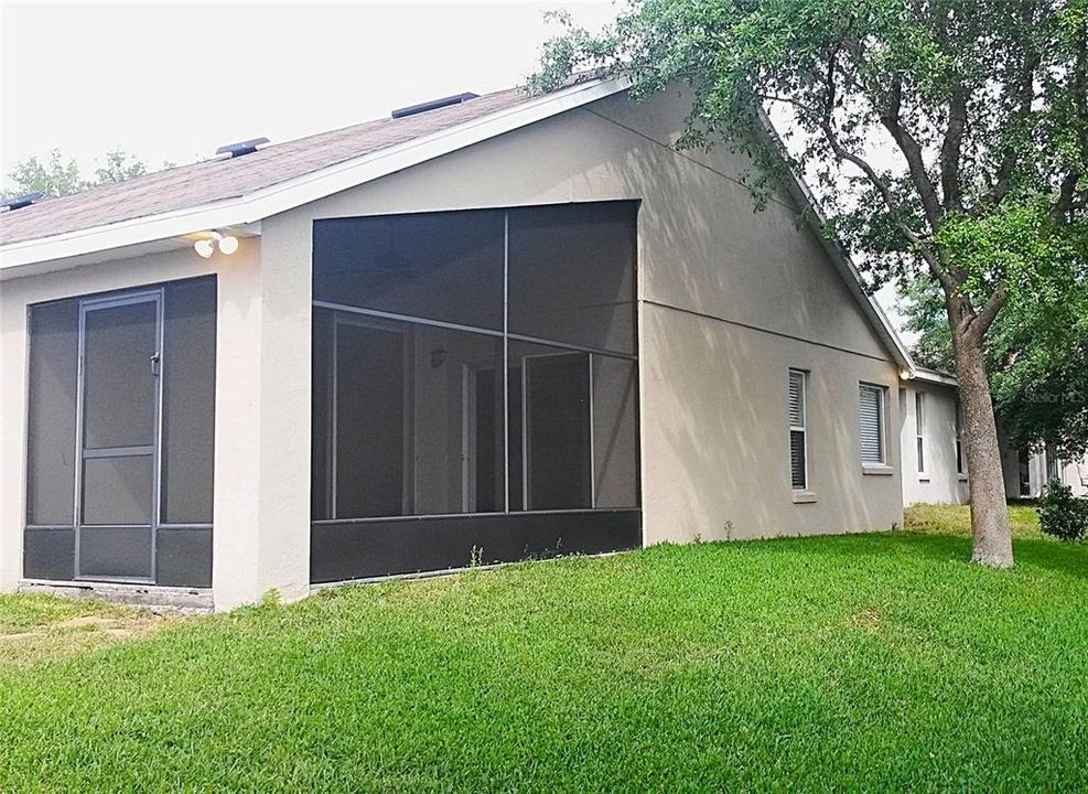 For Rent: $2,650 (4 beds, 2 baths, 2036 Square Feet)