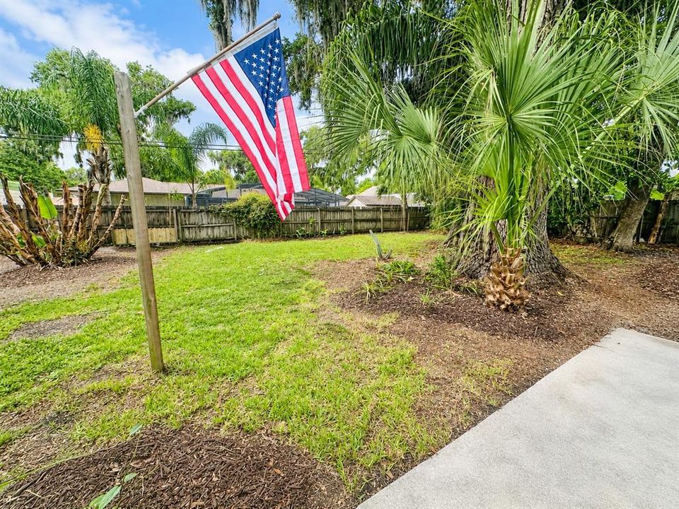 For Sale: $296,500 (3 beds, 2 baths, 1160 Square Feet)
