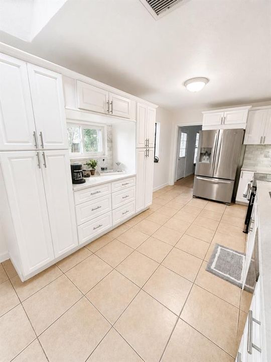 For Sale: $296,500 (3 beds, 2 baths, 1160 Square Feet)