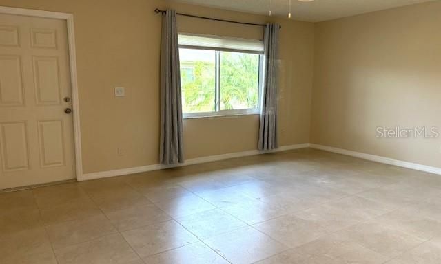 For Rent: $1,575 (1 beds, 1 baths, 800 Square Feet)