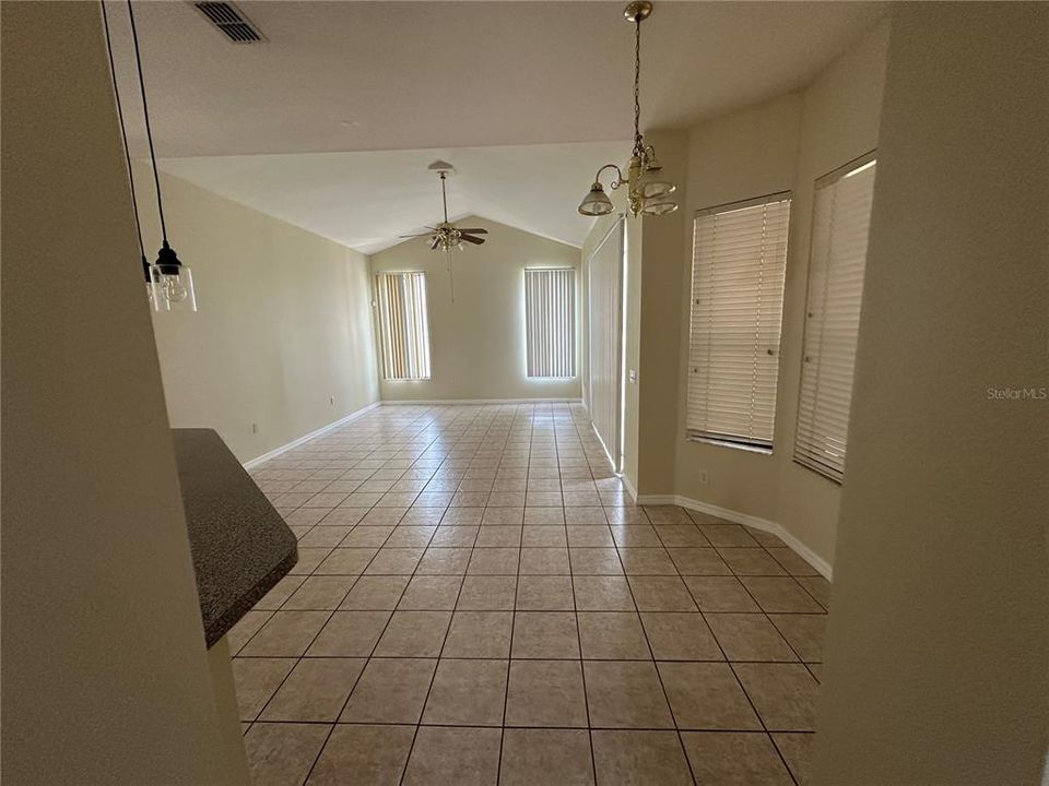 For Rent: $2,400 (4 beds, 3 baths, 3047 Square Feet)