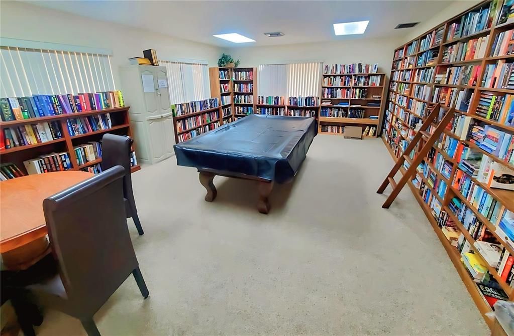 En Venta: $410,400 (2 camas, 2 baños, 1040 Pies cuadrados)
