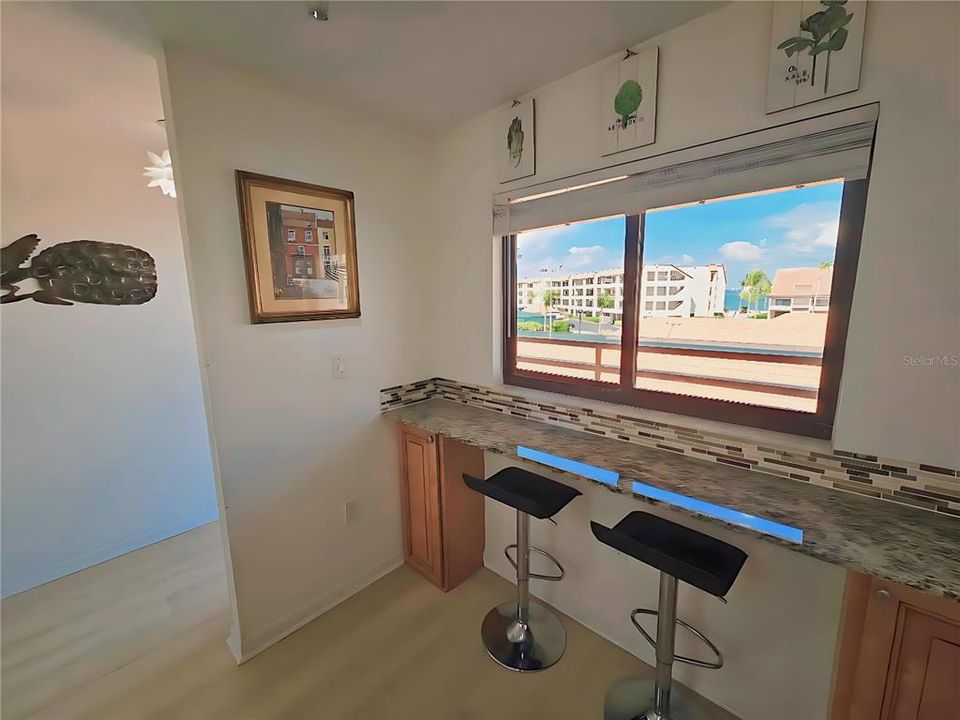 En Venta: $410,400 (2 camas, 2 baños, 1040 Pies cuadrados)