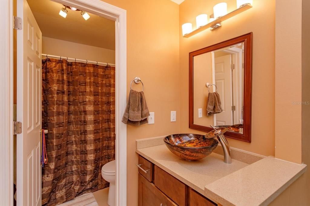 Active With Contract: $289,000 (2 beds, 2 baths, 1350 Square Feet)
