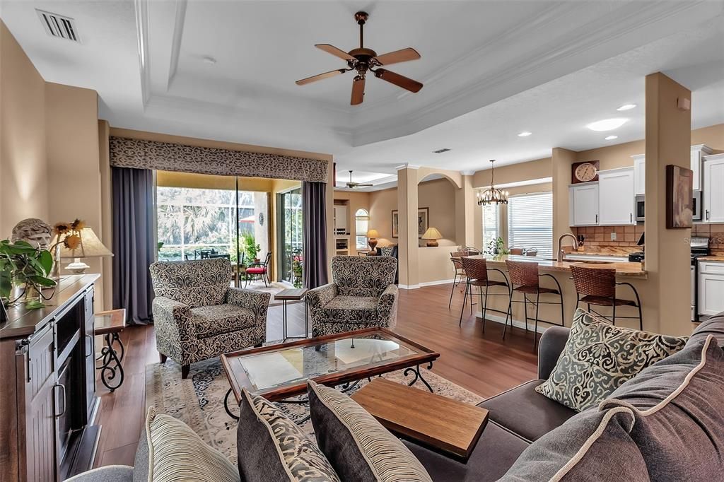 Activo con contrato: $505,000 (3 camas, 2 baños, 2082 Pies cuadrados)