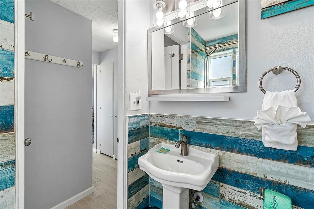 For Sale: $525,000 (1 beds, 1 baths, 535 Square Feet)