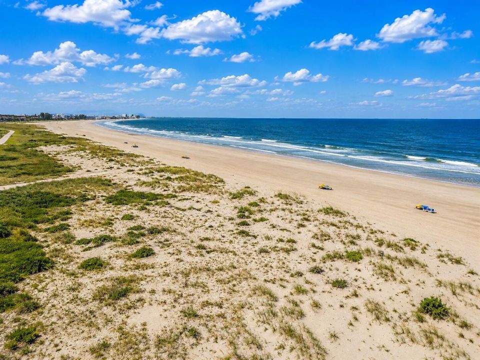 For Sale: $525,000 (1 beds, 1 baths, 535 Square Feet)