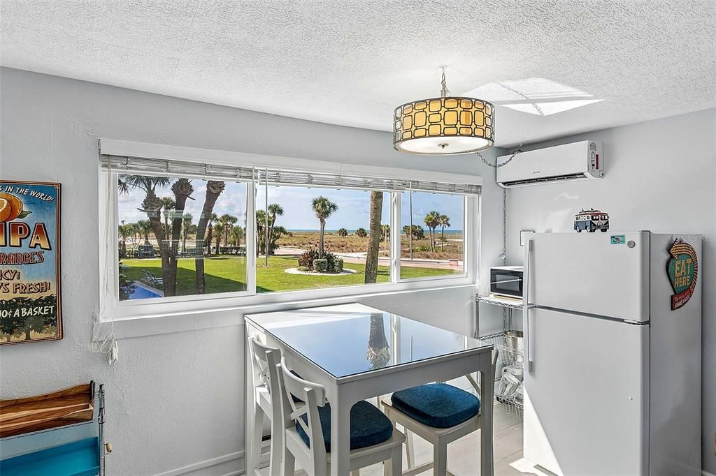 For Sale: $525,000 (1 beds, 1 baths, 535 Square Feet)