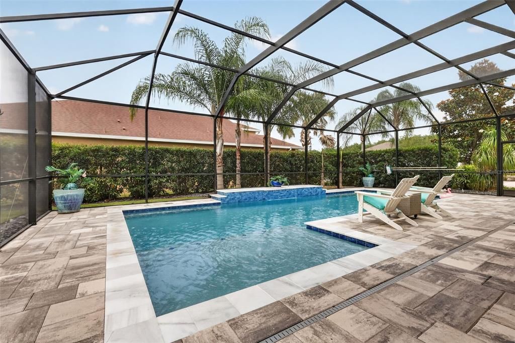 Activo con contrato: $665,000 (3 camas, 2 baños, 2598 Pies cuadrados)