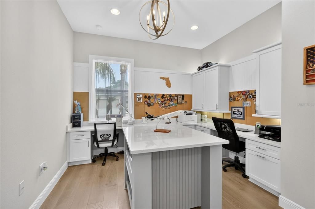 Activo con contrato: $665,000 (3 camas, 2 baños, 2598 Pies cuadrados)