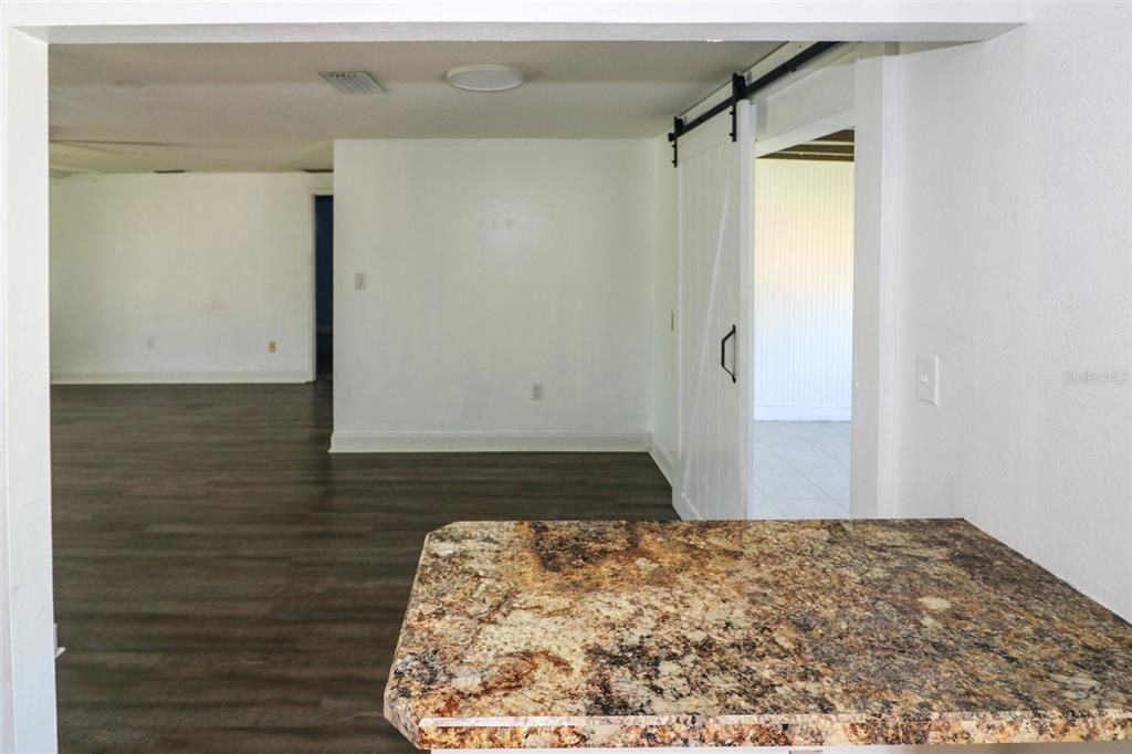 For Sale: $197,000 (2 beds, 2 baths, 1284 Square Feet)