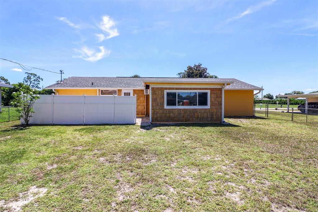 For Sale: $197,000 (2 beds, 2 baths, 1284 Square Feet)