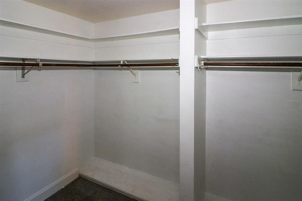 For Sale: $197,000 (2 beds, 2 baths, 1284 Square Feet)